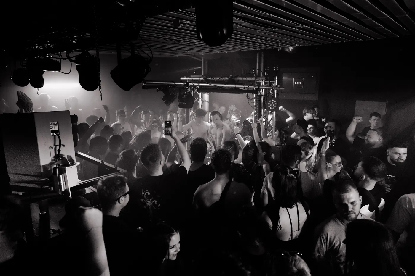 UNIRAVE #1 — DJ set v boiler room